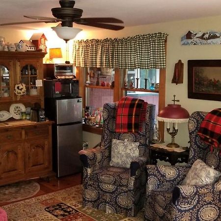 Eastgate Inn B&B Lenox Bagian luar foto