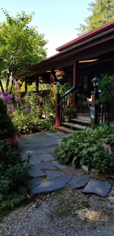 Eastgate Inn B&B Lenox Bagian luar foto